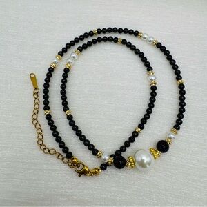 Onyx Gemstone & Fresh Water Pearl Necklace